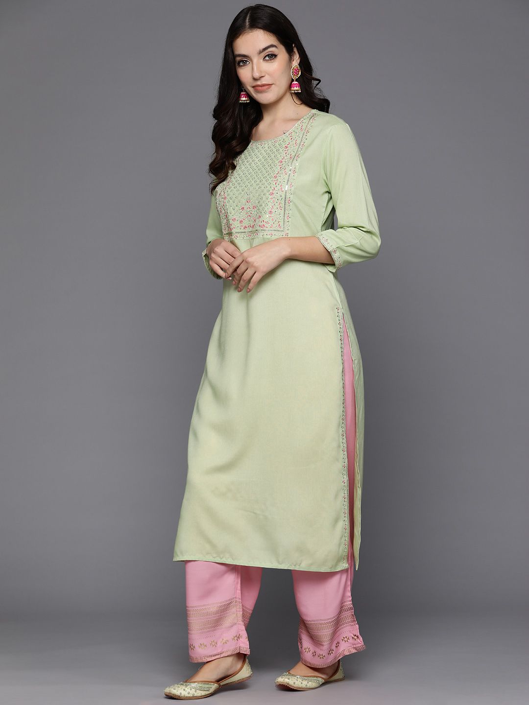 Dhiyona IE Floral Embroidered Sequinned Kurta