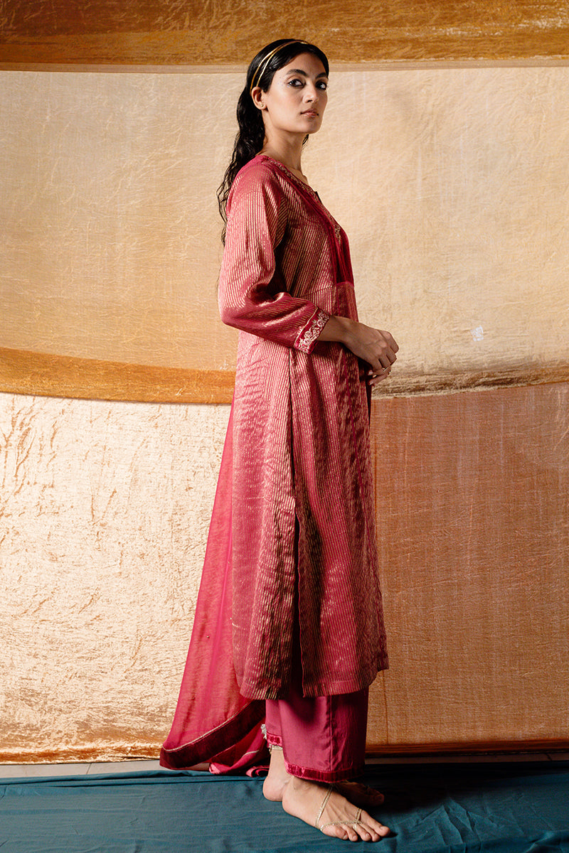 Women's Festival Fuchsia Woven Silk Kurta Set