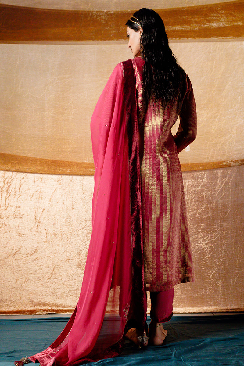 Women's Festival Fuchsia Woven Silk Kurta Set