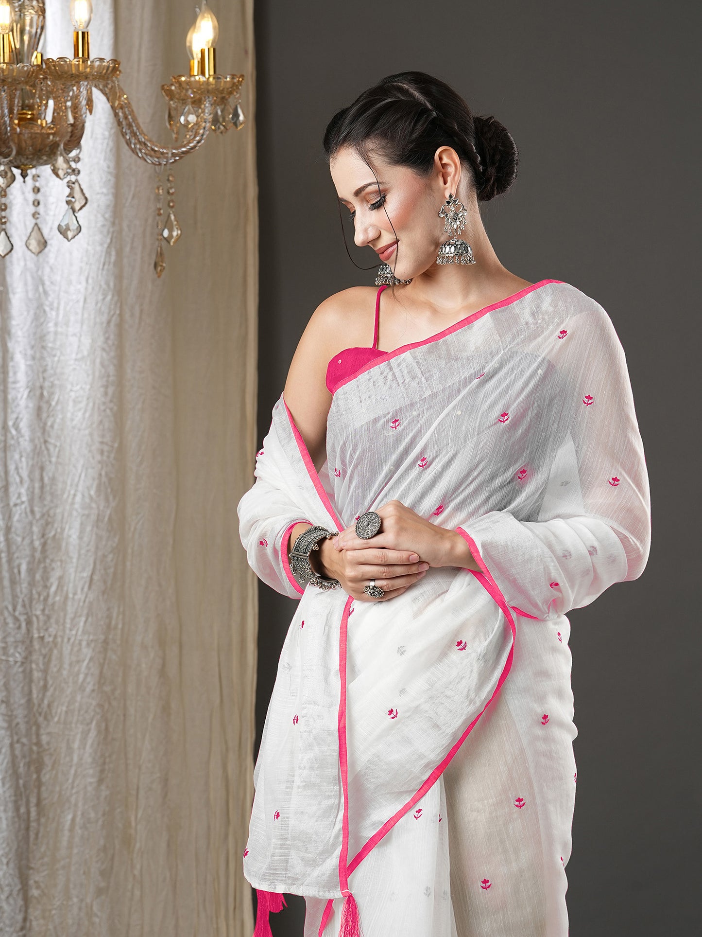 Women's Cotton Silk White Embroidered Designer Saree With Blouse Piece