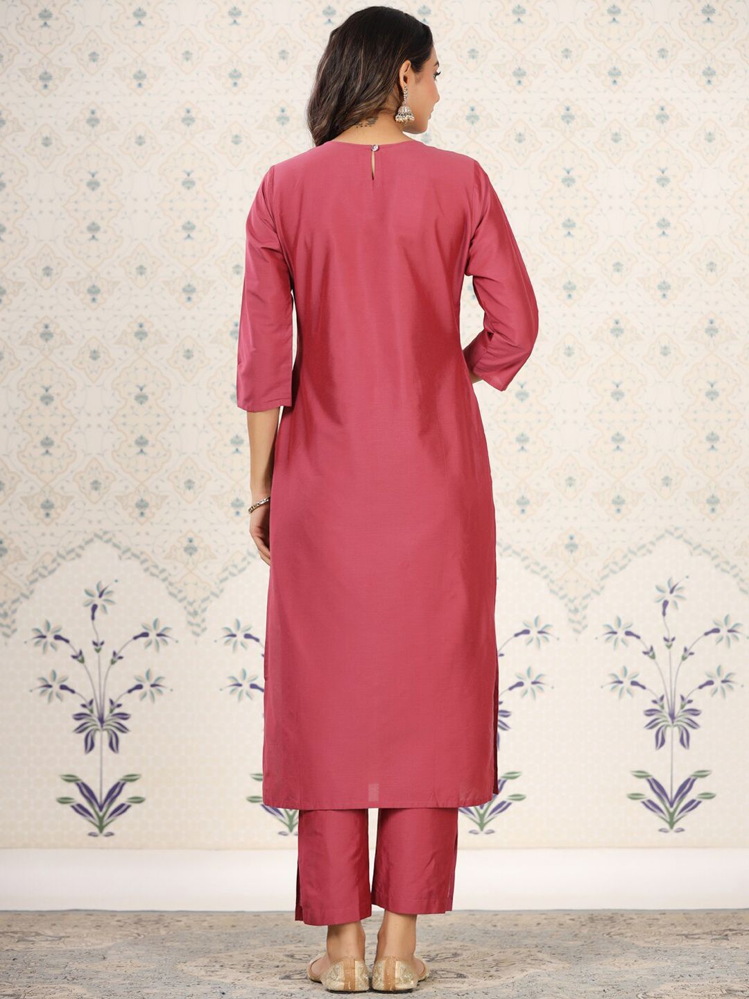 Dhiyona OD Floral Embroidered Kurta