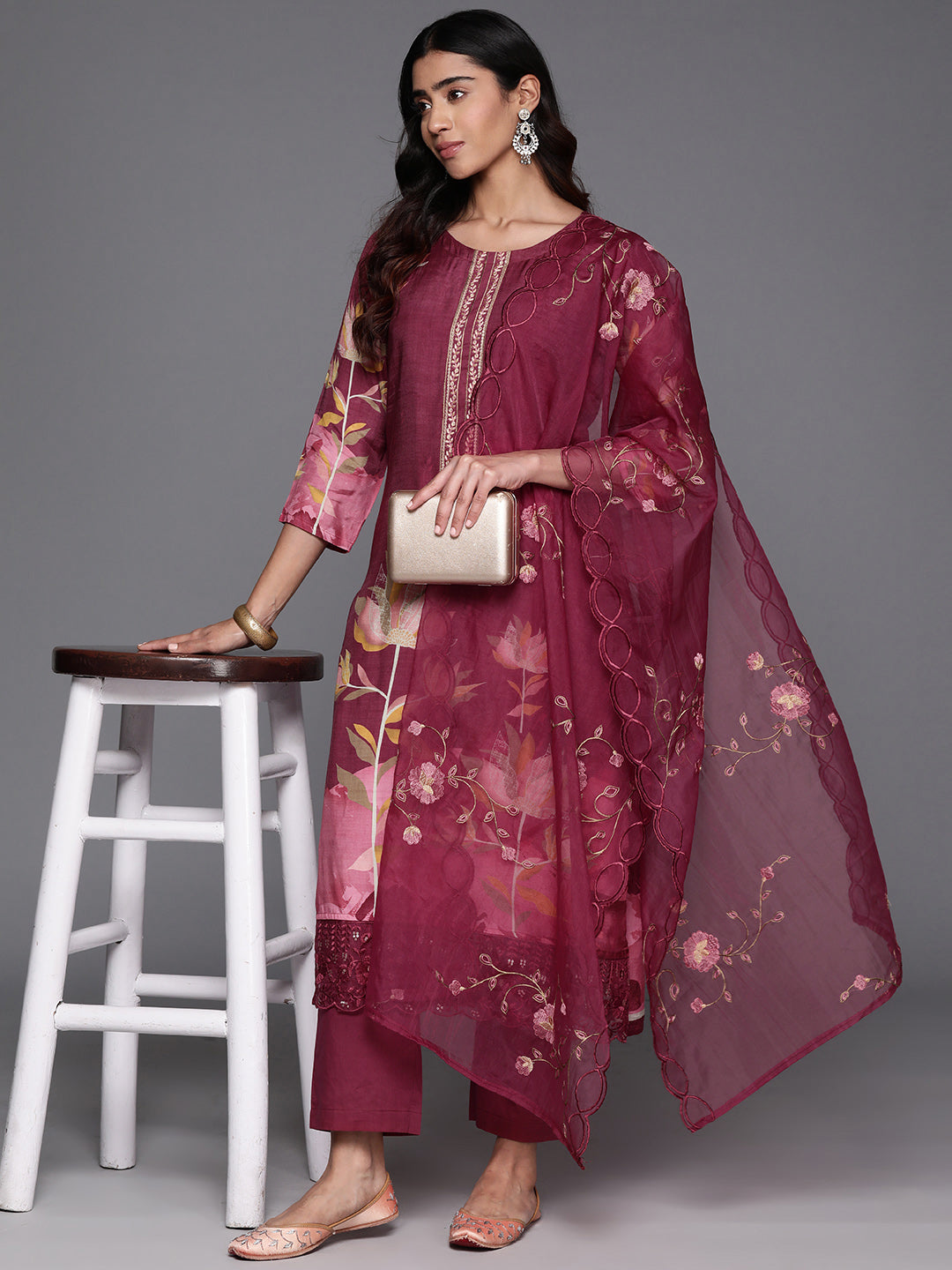 Dhiyona VR Women's Pure Muslin Maroon Floral Printed Kurta Paired With Tonal Bottom And Organza Dupatta