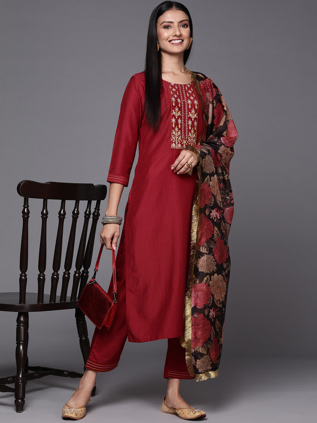 Dhiyona VR Women's Thread Embroidered Kurta Paired With Straight Pant And Digital Printed Dupatta
