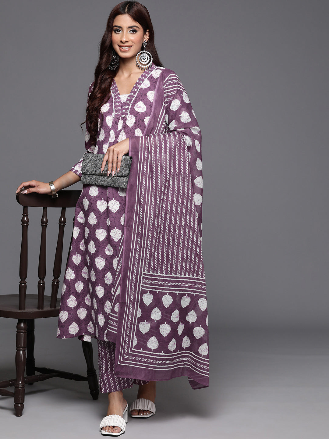 Dhiyona VR Women's Floral Printed Straight Kurta With Tonal Printed Bottom And Dupatta