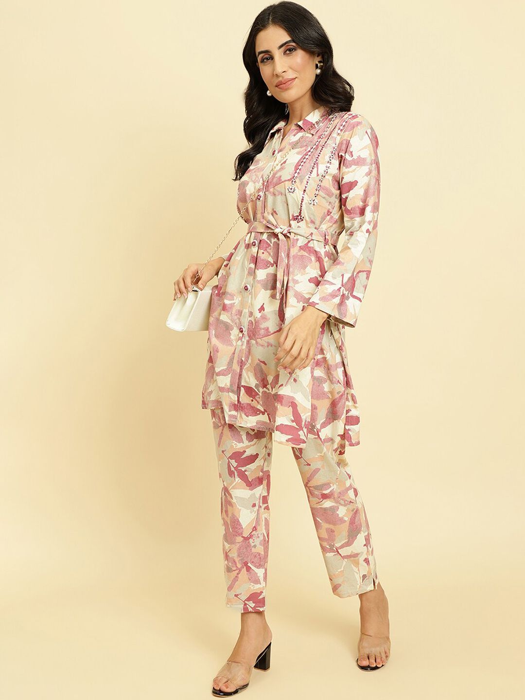 Dhiyona VA Women'sFloral Printed Regular Mirror Work Kurta with Trousers