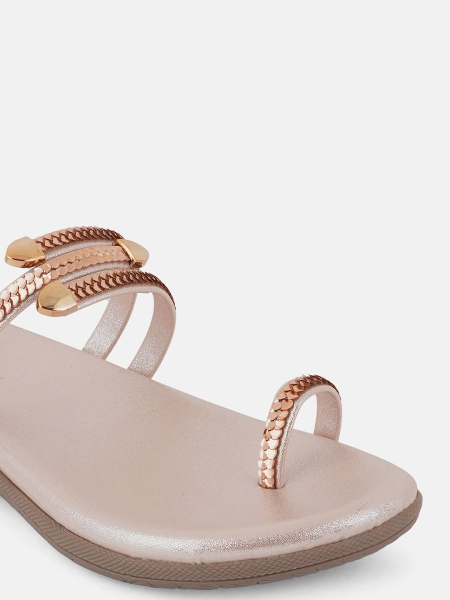 Dhiyona AK Embellished One Toe Flats