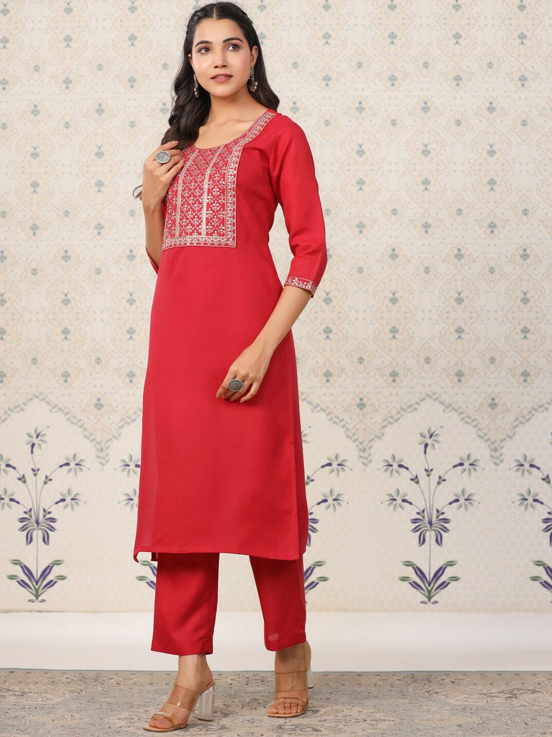 Dhiyona OD Ethnic Motifs Yoke Design Sequinned Kurta with Trousers