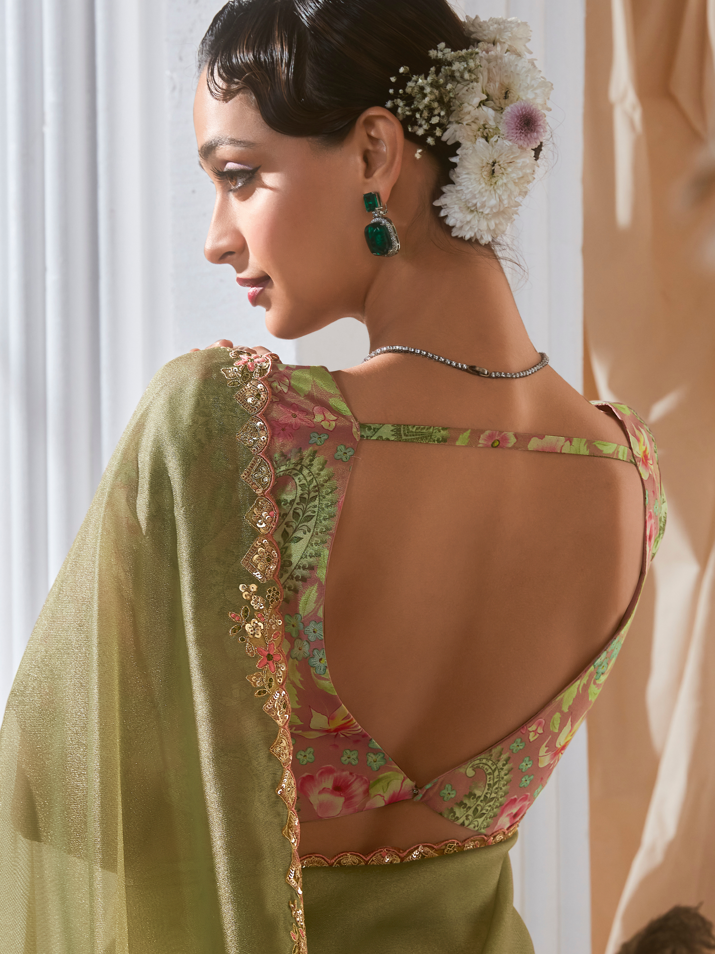 Dhiyona KM Women Sea Green Organza Saree: Effortless Elegance For Every Occasion