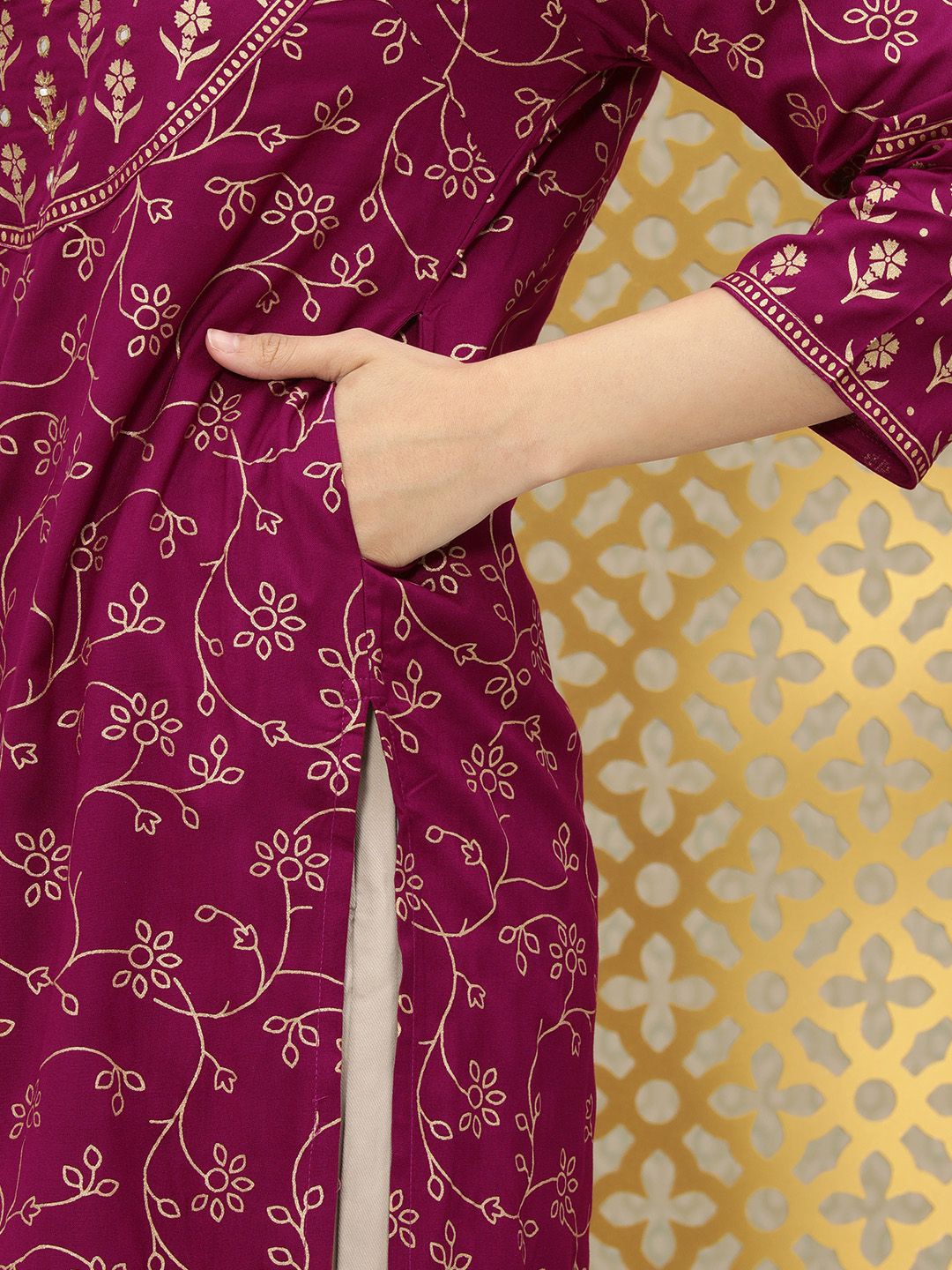 Dhiyona OD Women Magenta Pink Floral Embellished Mirror Work Kurta