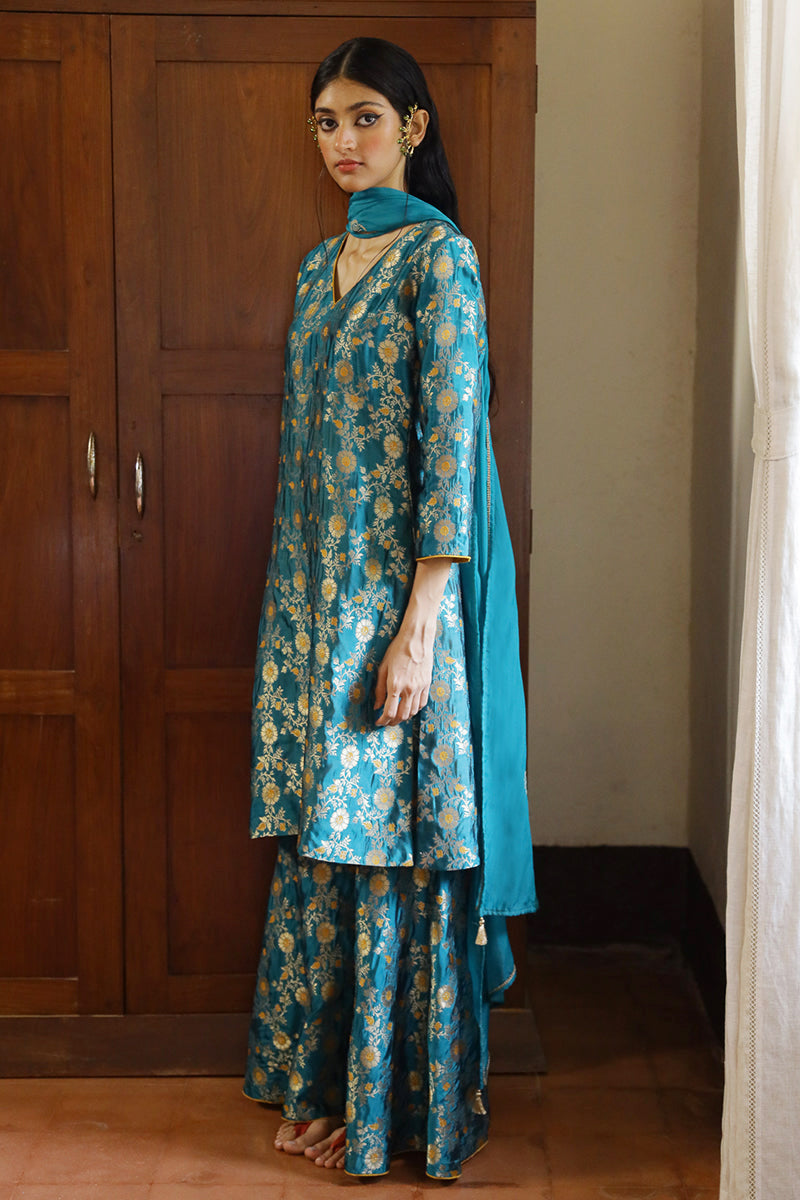 Women's Women Fanfare Blue Viscose Silk.Woven Salwar Suit