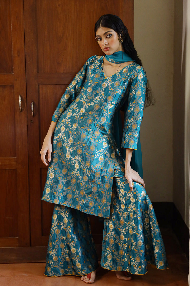 Women's Women Fanfare Blue Viscose Silk.Woven Salwar Suit