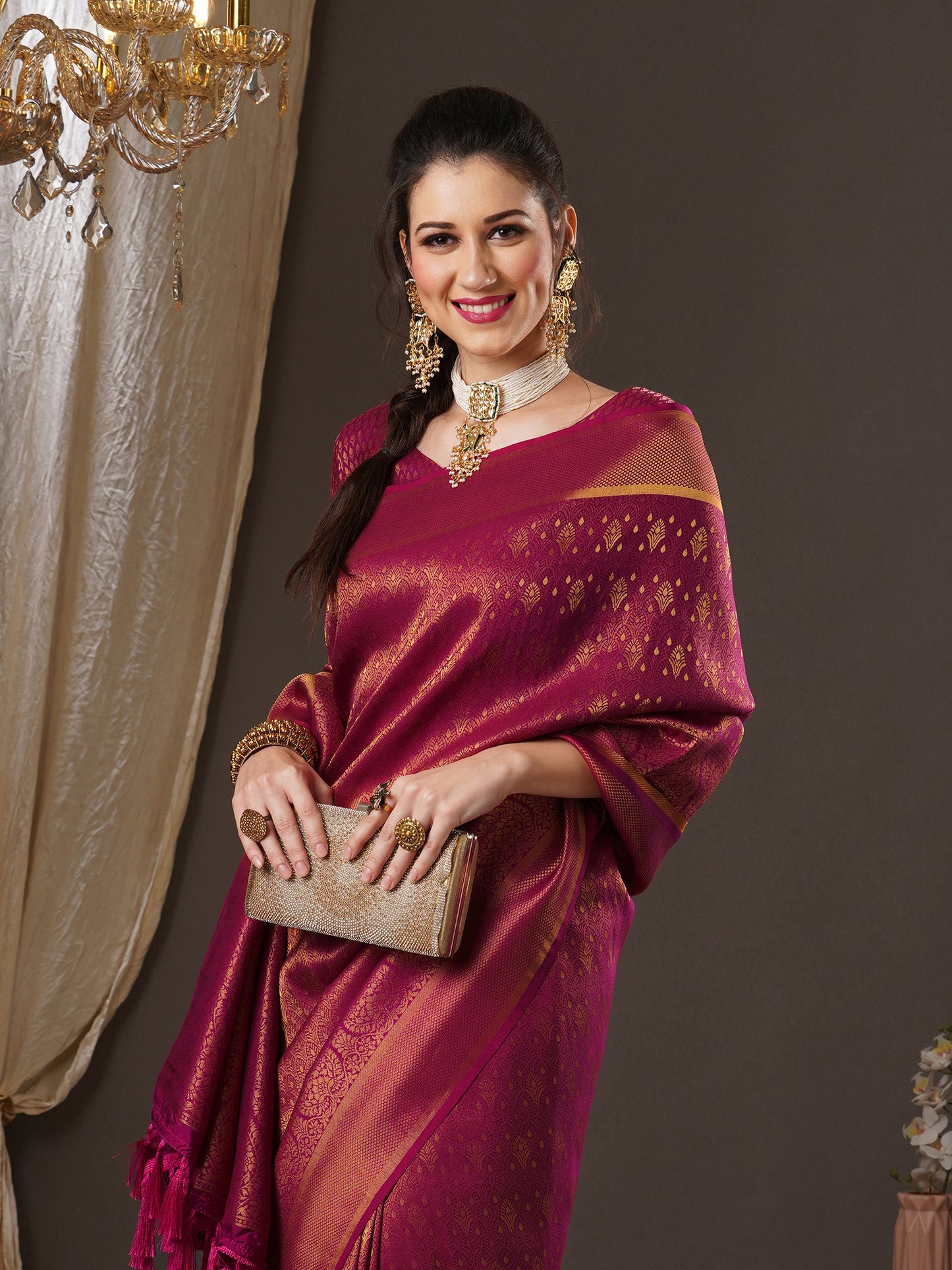 Women's Georgette Pink Woven Design Woven saree With Blouse Piece