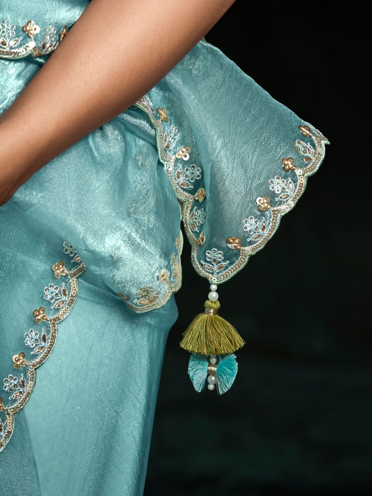 Dhiyona KM Women Ice Blue Designer Organza Saree- A Vision Of Tranquil Beauty