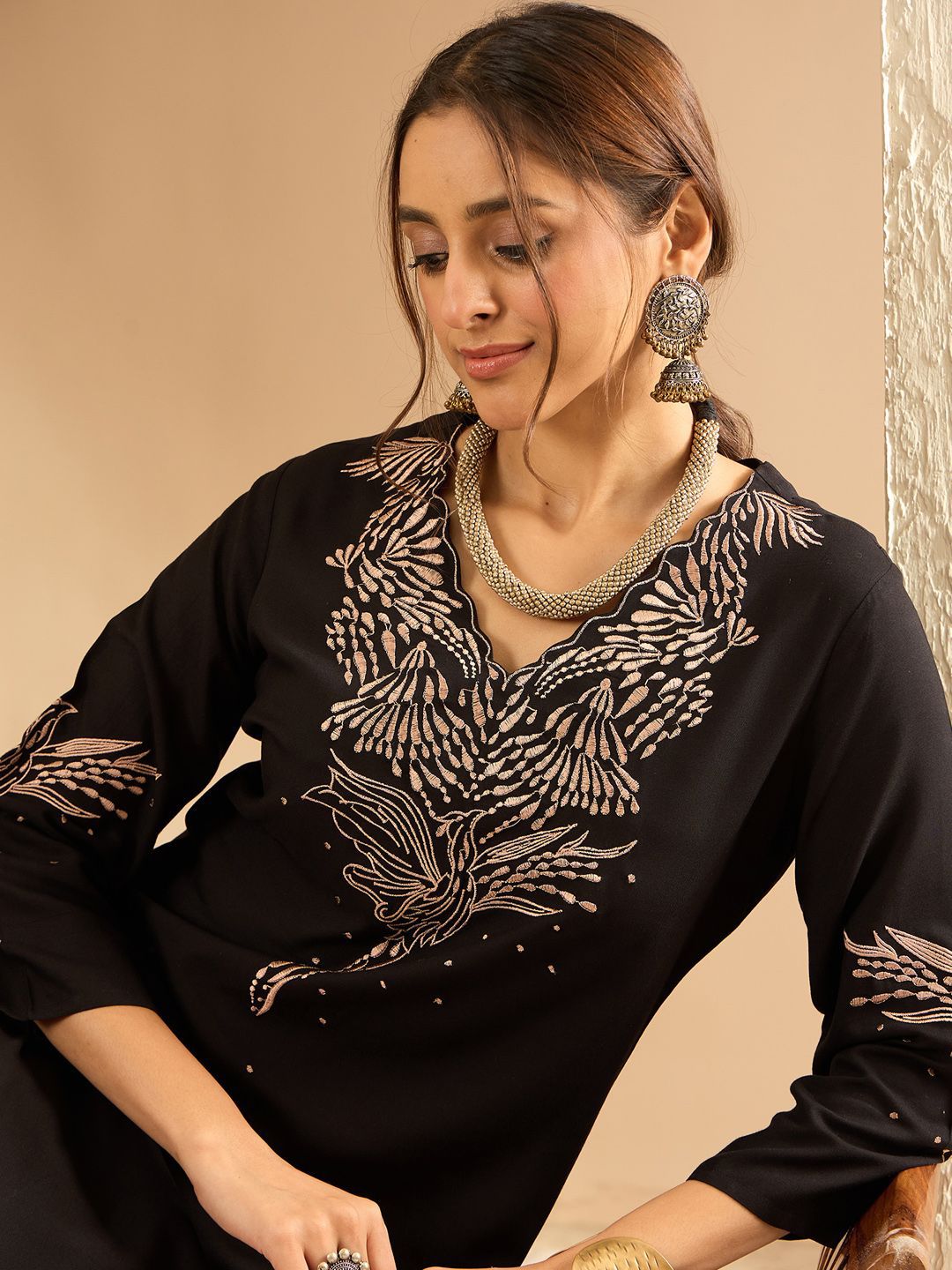 Dhiyona IE Women Embroidered Regular Kurta with Trousers