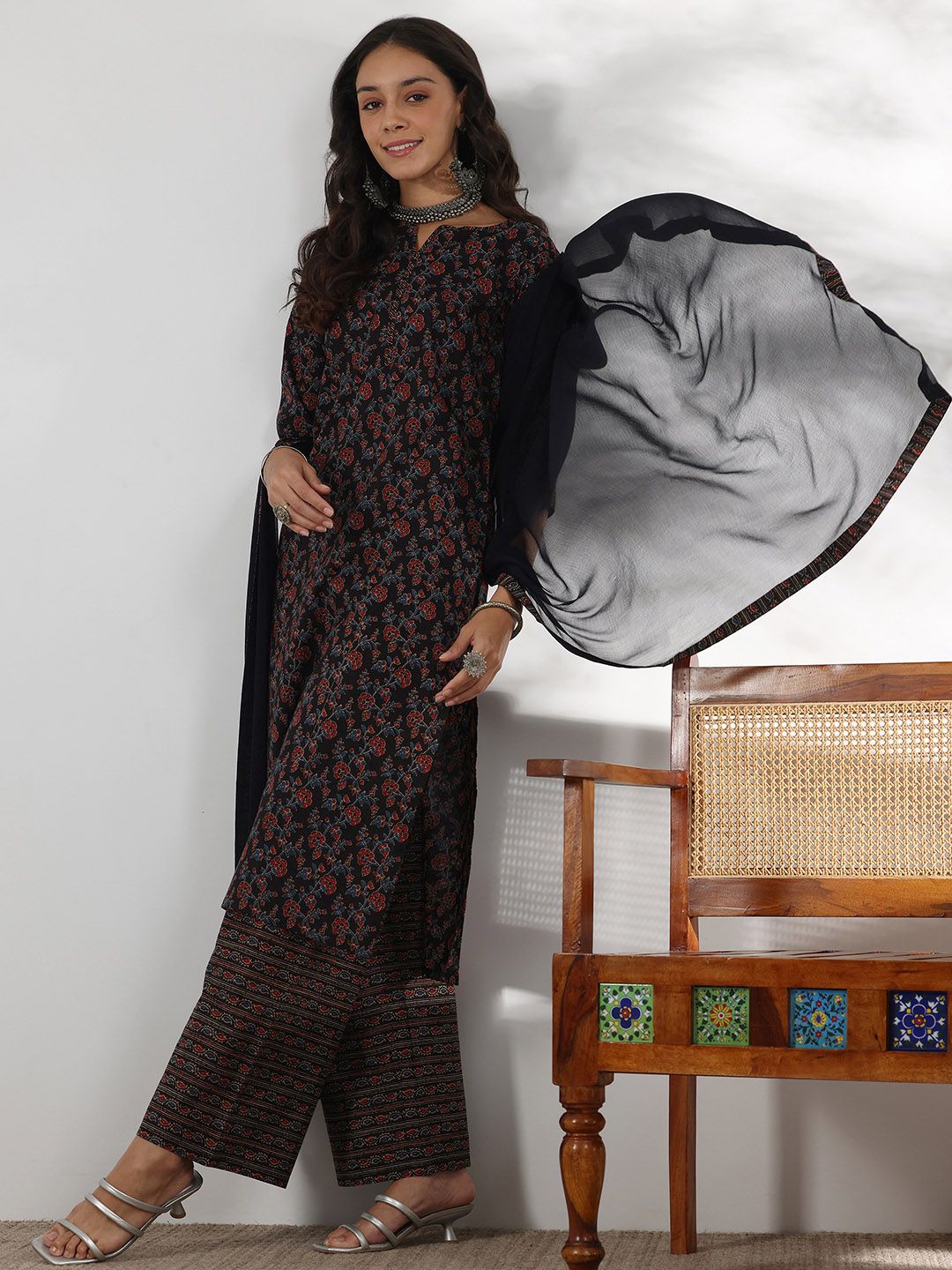 Dhiyona LB Women's Floral Printed Notch Neck Pure Cotton Straight Kurta with Palazzo & Dupatta