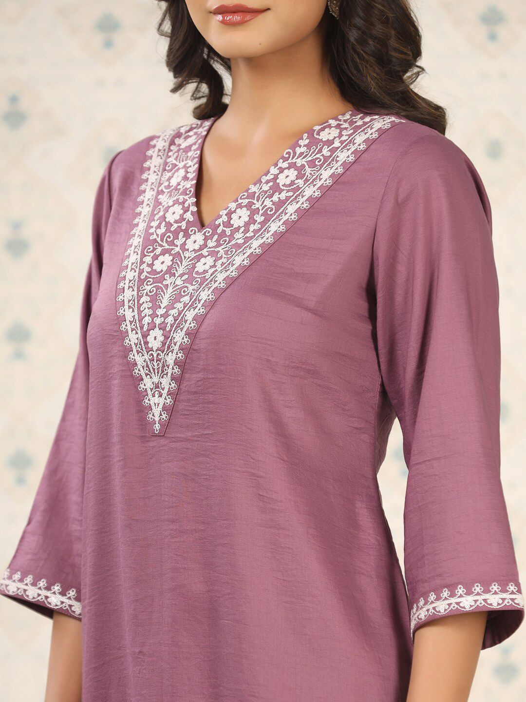 Dhiyona OD Women Ethnic Motifs Yoke Design Regular Thread Work Kurta with Trousers & With