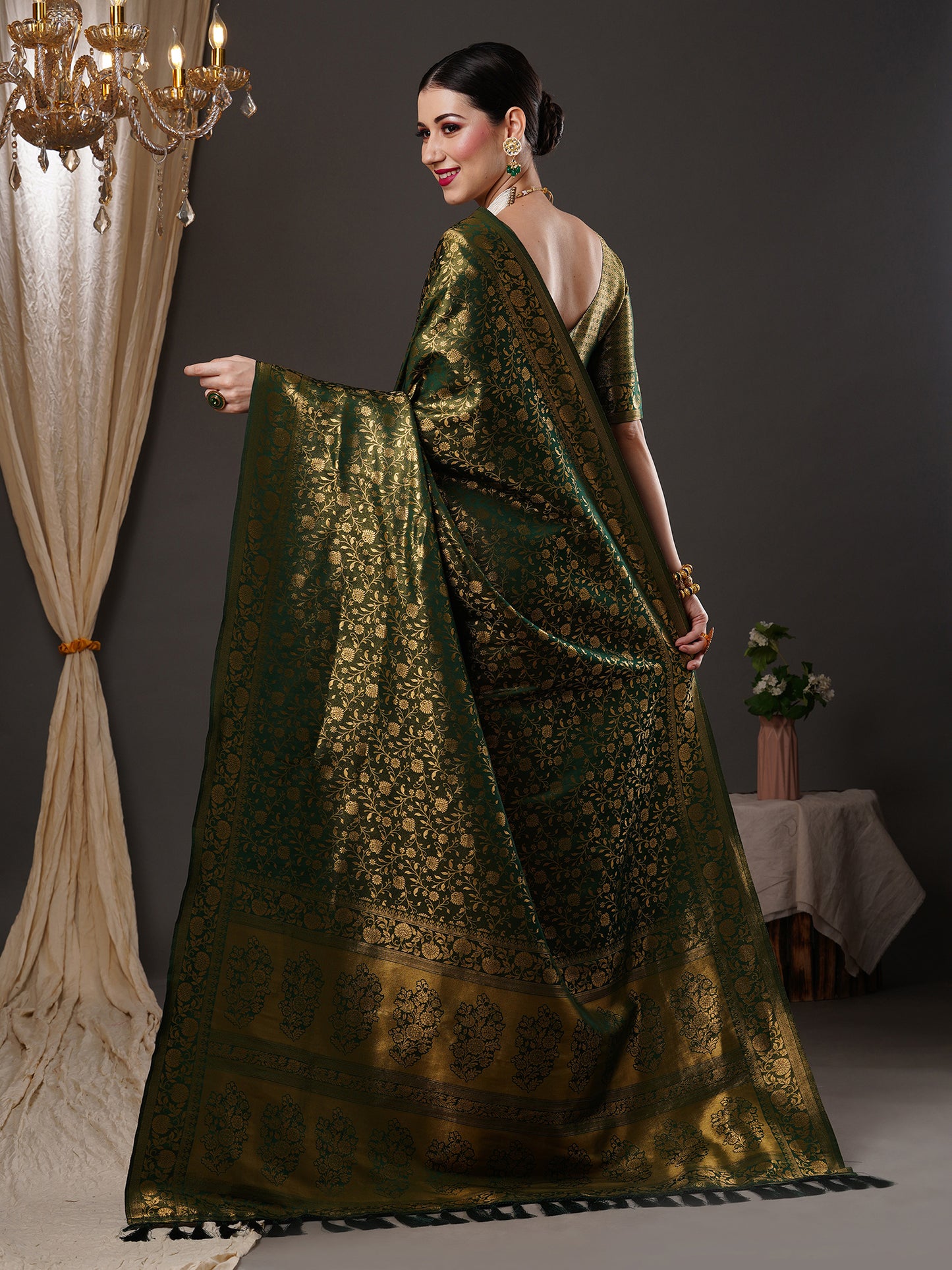 Women's Silk Blend Green Woven Design Designer Saree With Blouse Piece