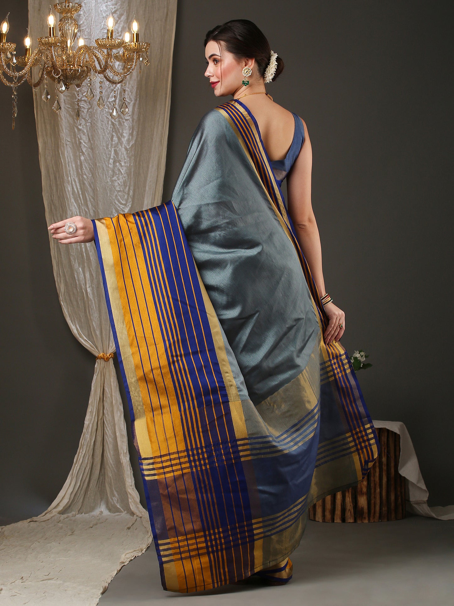 Women's Aura Silk Grey Woven Design Designer Saree With Blouse Piece