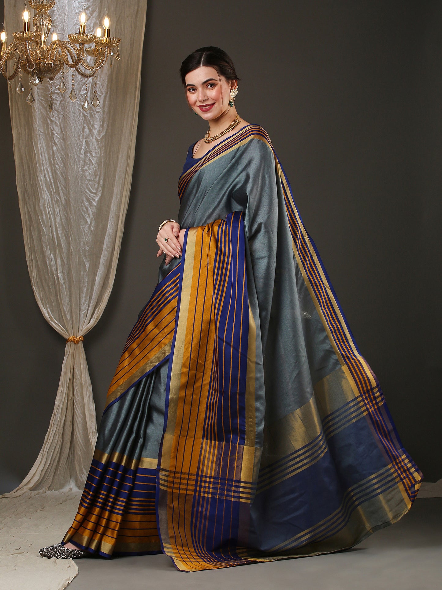 Women's Aura Silk Grey Woven Design Designer Saree With Blouse Piece