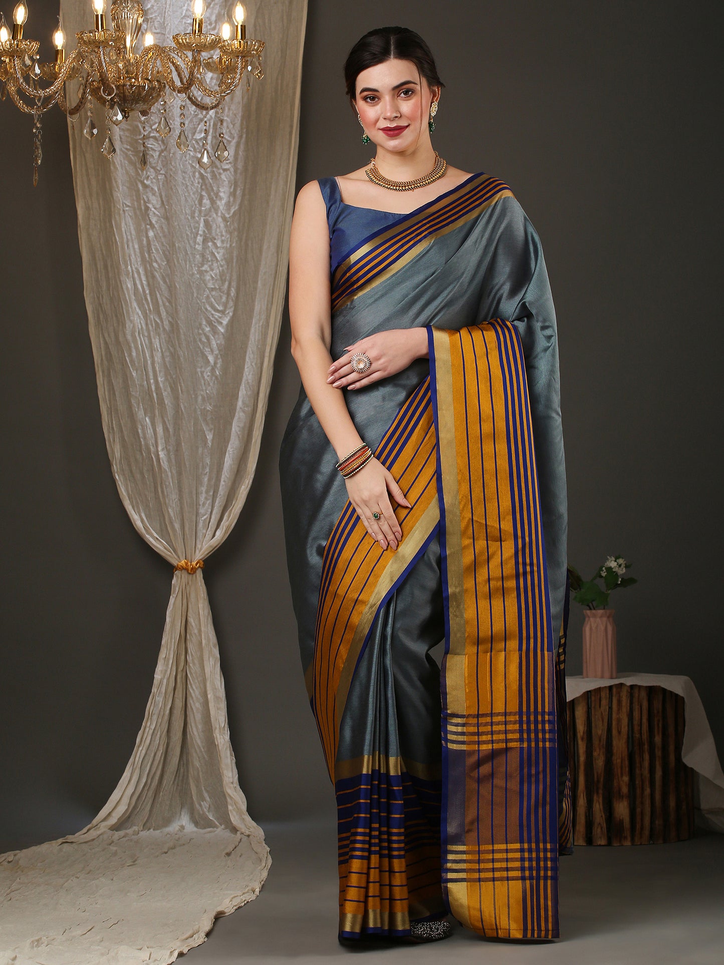 Women's Aura Silk Grey Woven Design Designer Saree With Blouse Piece