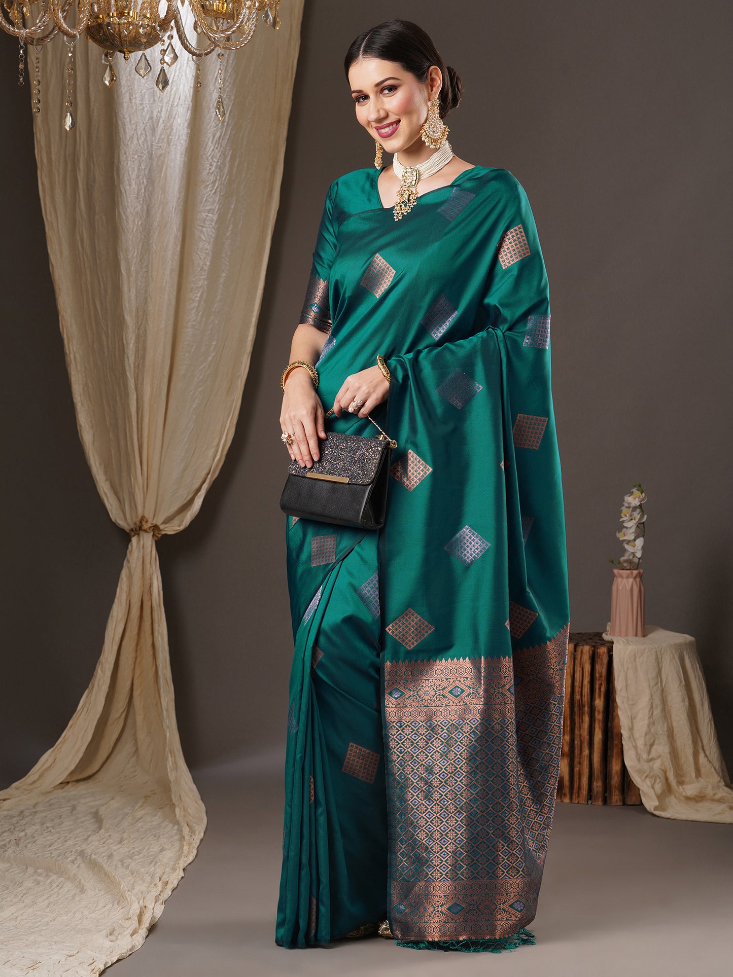 Women's Silk Blend Teal blue Woven Design Designer Saree With Blouse Piece