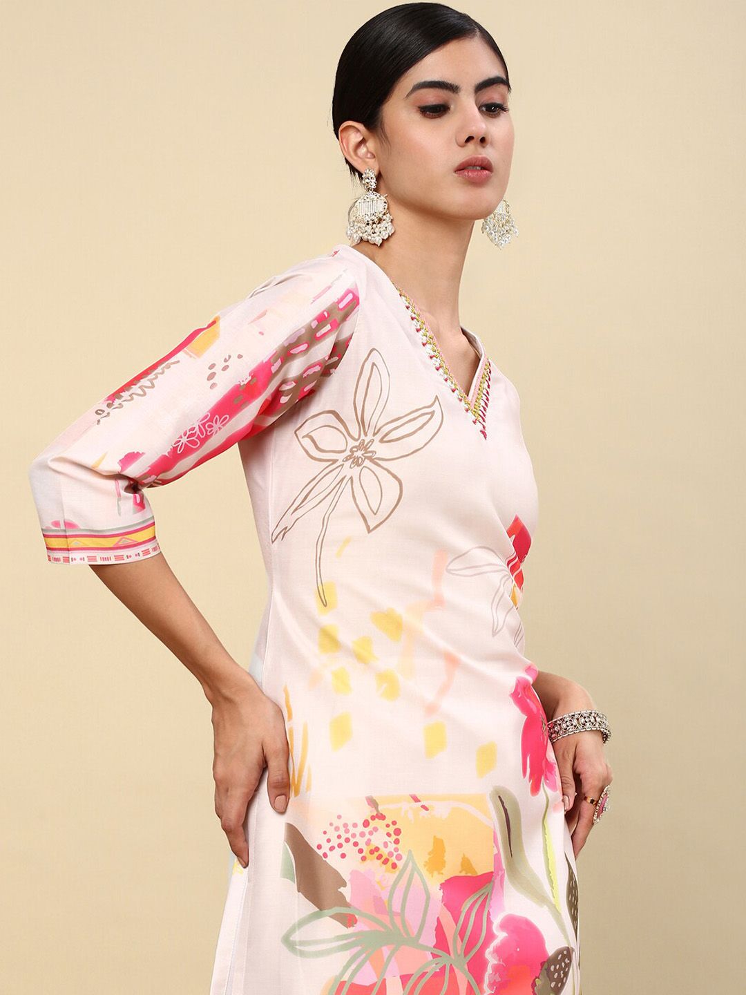 Dhiyona SO Women's Floral Printed Regular Thread Work Kurta with Trouser