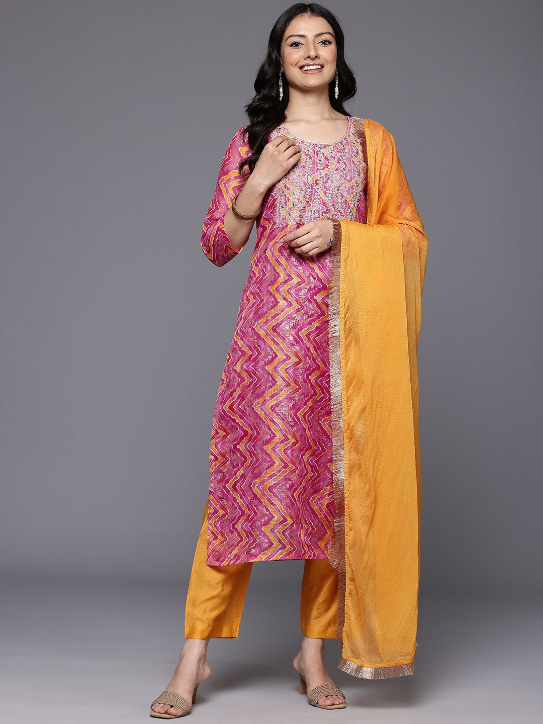 Dhiyona VA Women'sChevron Print Zari Embroidered Kurta with Trousers & With Dupatta