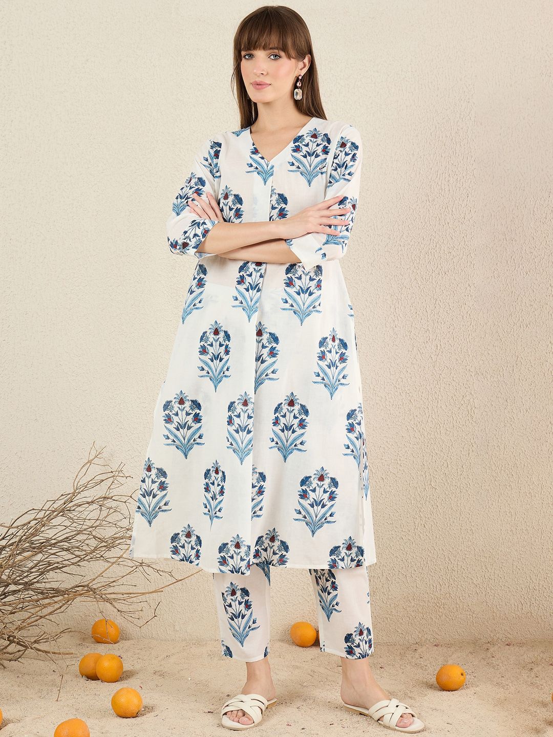 Dhiyona IE Women Floral Printed Cotton Kurta with Trousers