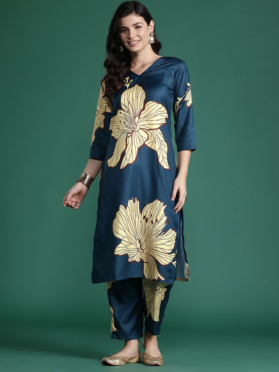 Dhiyona IE Floral Printed Kurta with Trousers