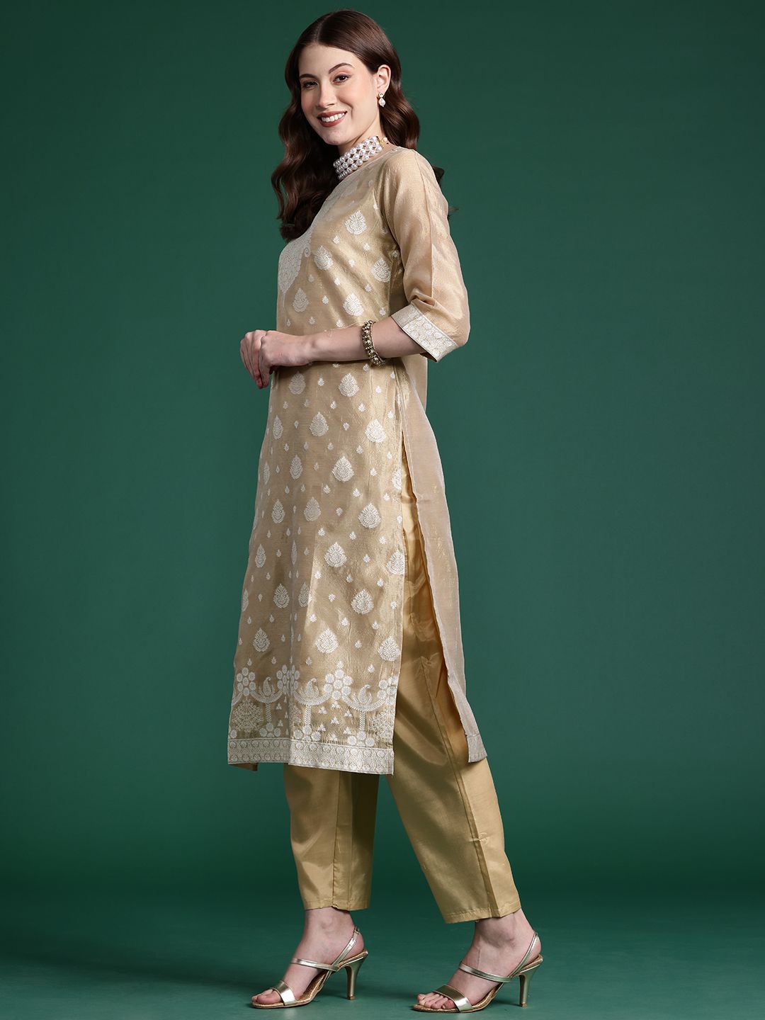 Dhiyona IE Woven Design Kurta With Trousers & Dupatta