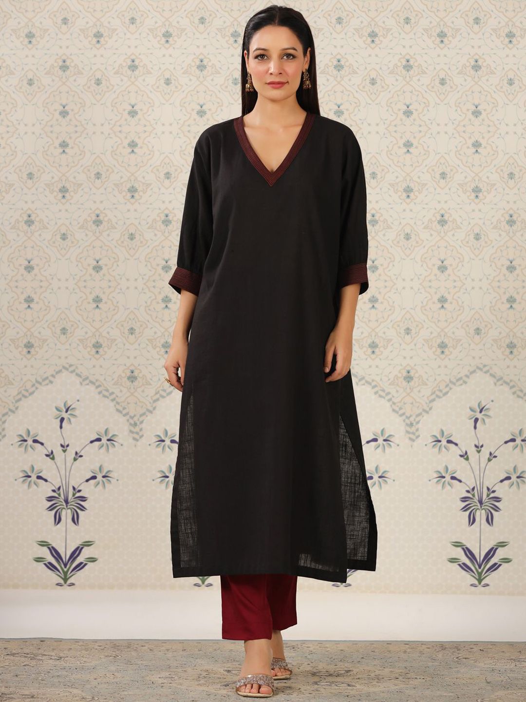 Dhiyona OD V Neck Thread Work Kurta