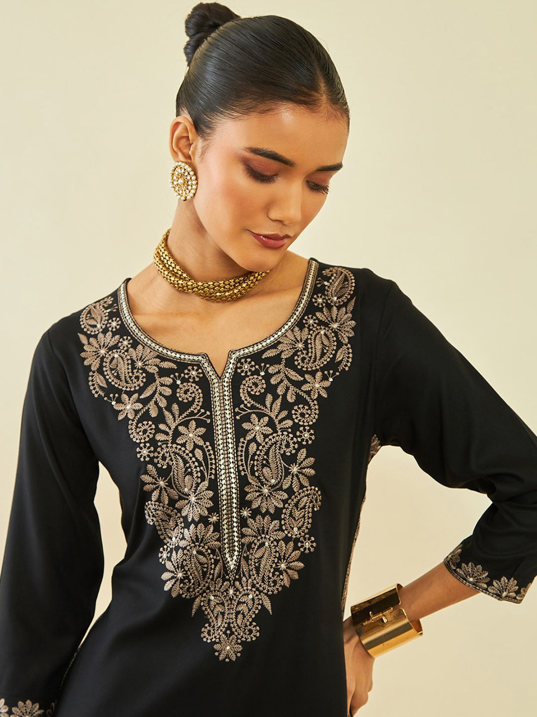 Dhiyona SO Women's Ethnic Motifs Yoke Embroidered Regular Sequinned Kurta with Trousers