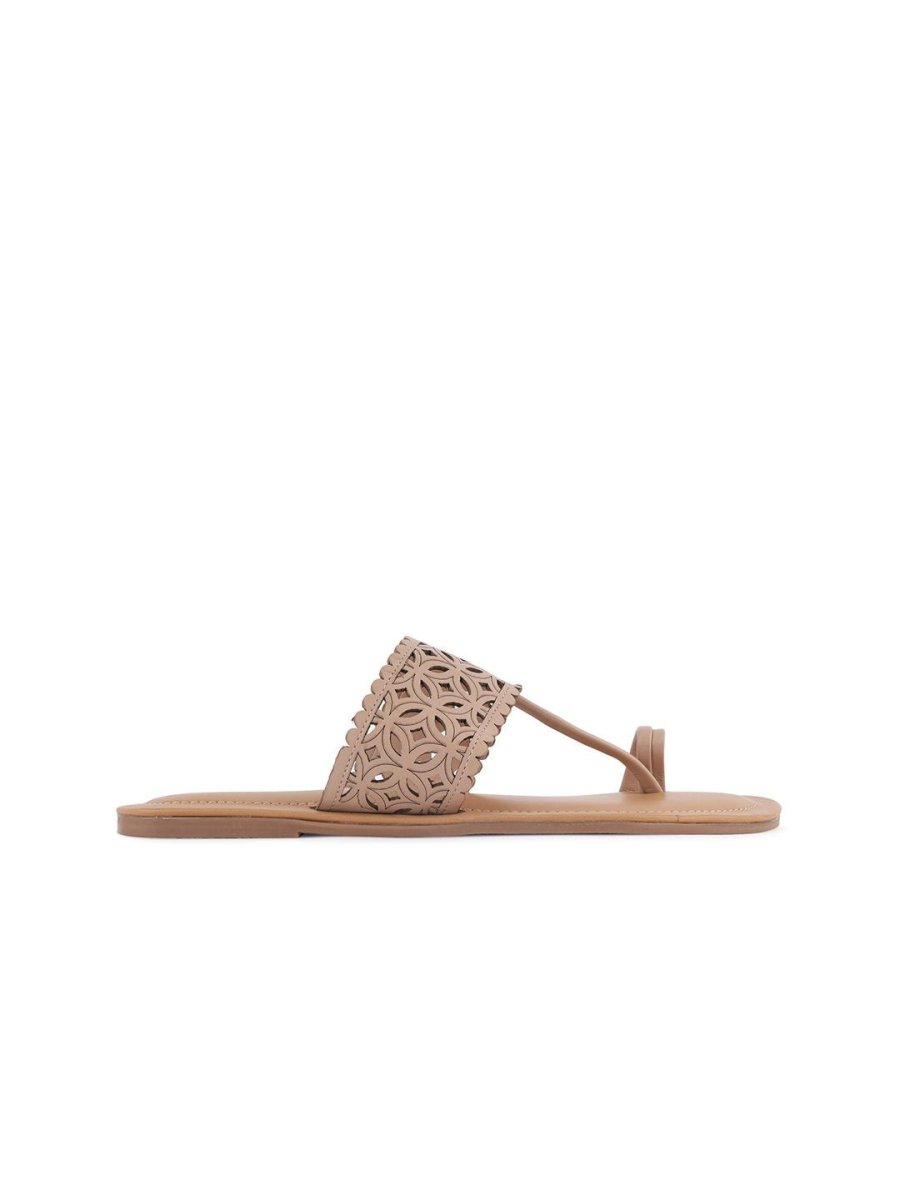 Dhiyona AK Laser Cut One Toe Flats