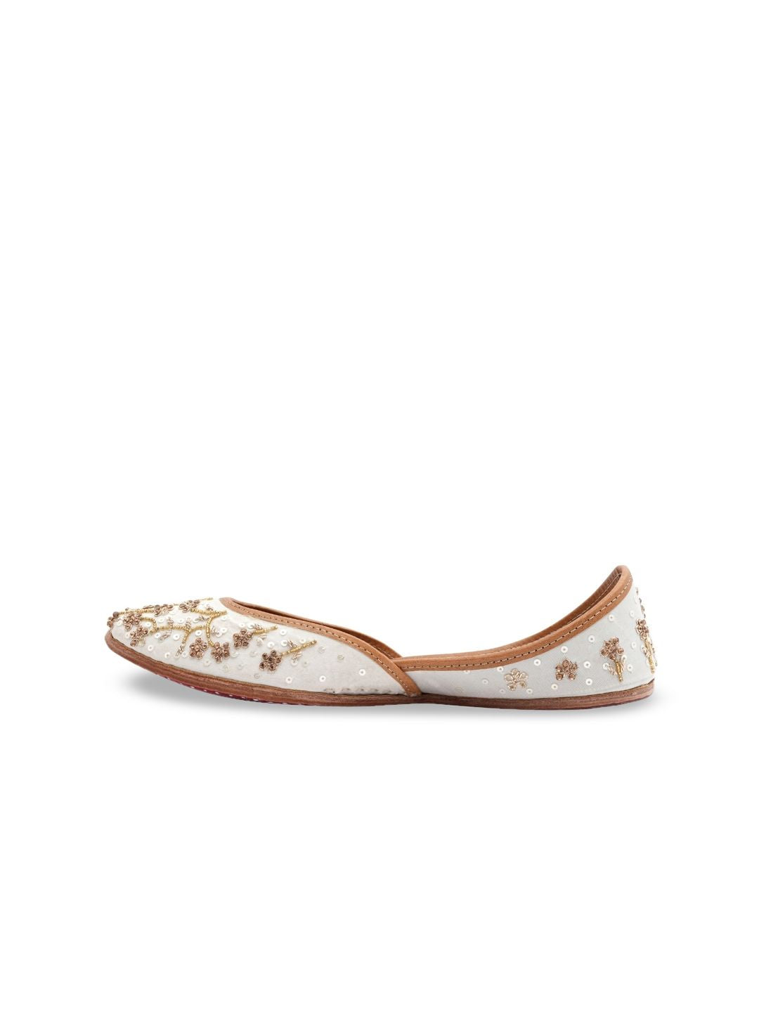Dhiyona HOP Embroidered Slip-On Mojaris