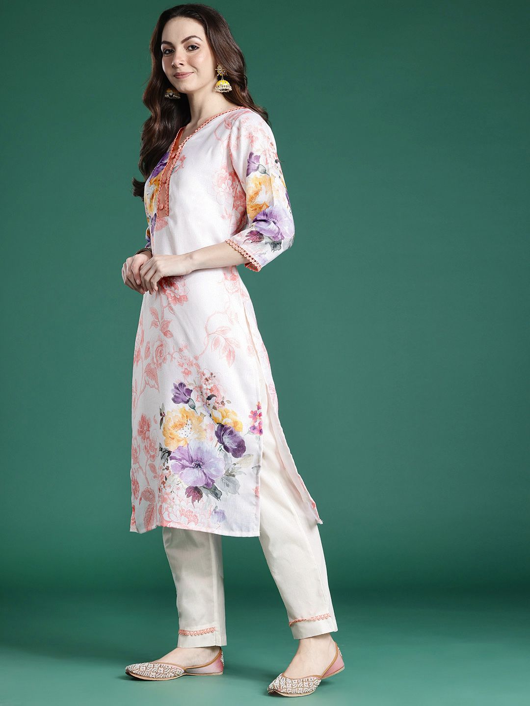 Dhiyona IE Floral Printed Beads and Stones Linen Kurta with Trousers & With Dupatta
