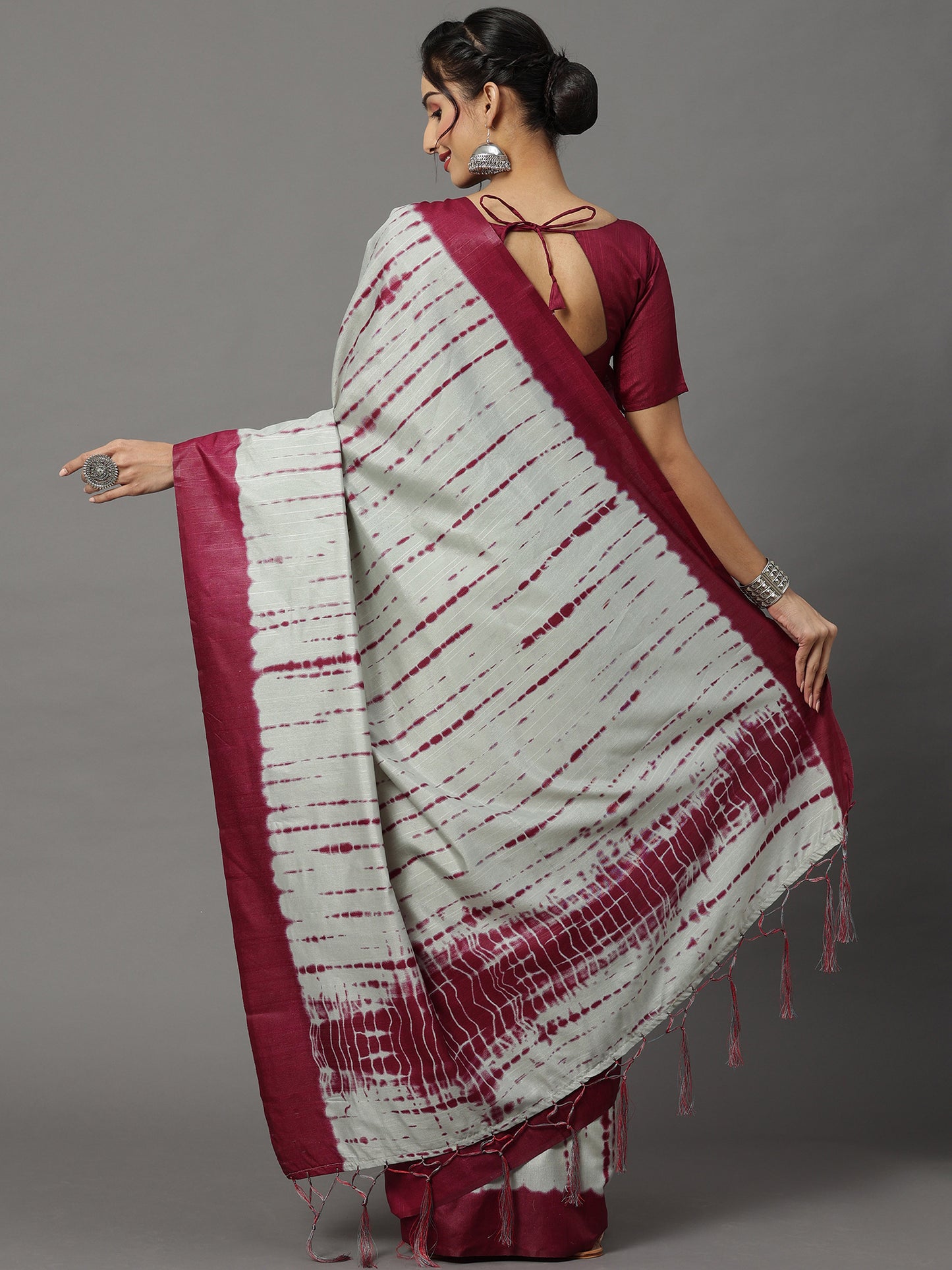 Women's Bhagalpuri Silk Grey Printed Designer Saree With Blouse Piece