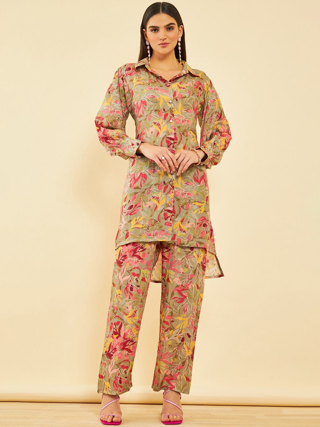 Dhiyona SO Women's Floral Printed Regular Kurta with Trousers