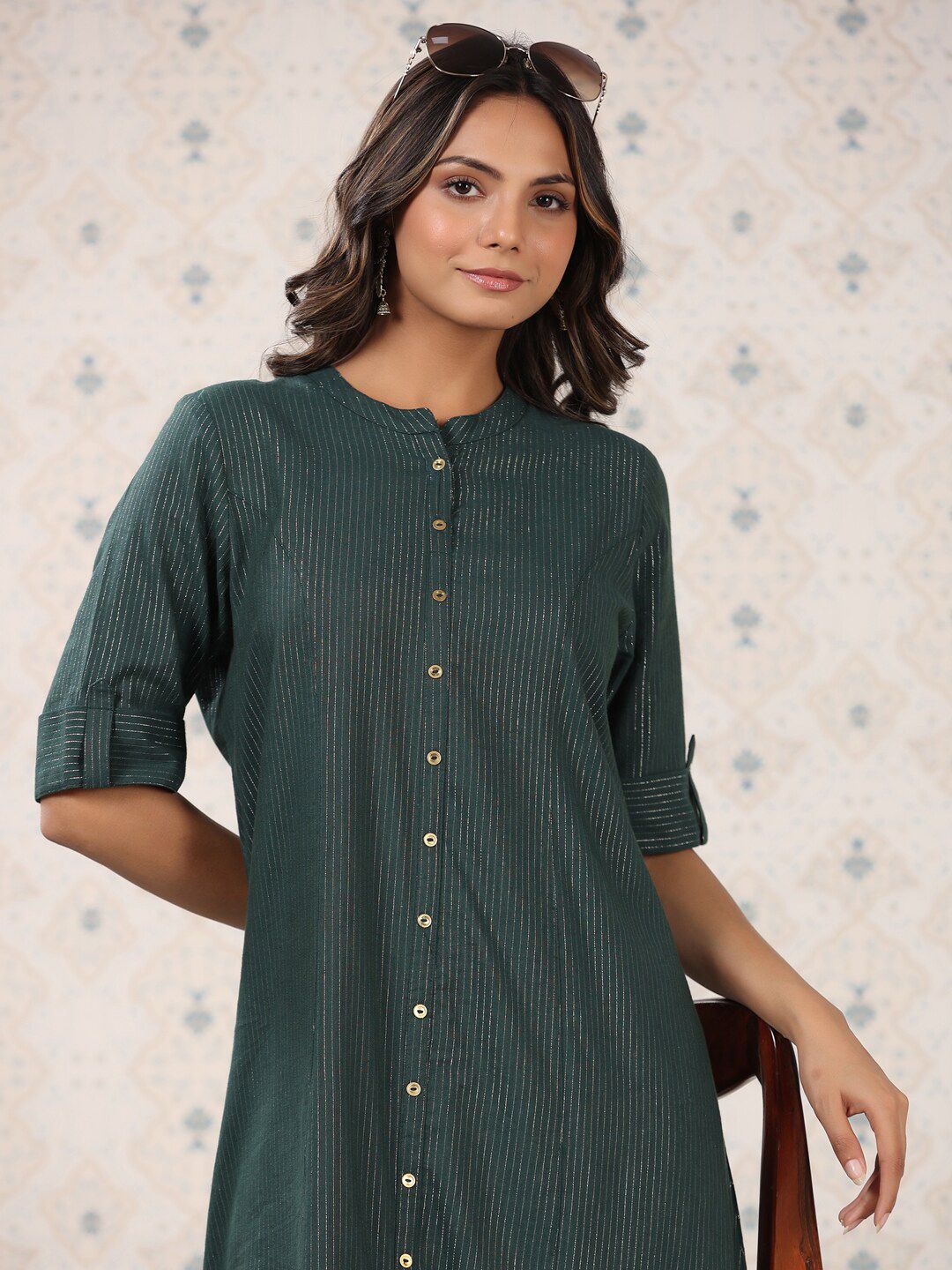 Dhiyona OD Striped Roll Up Sleeves Pure Cotton Kurta