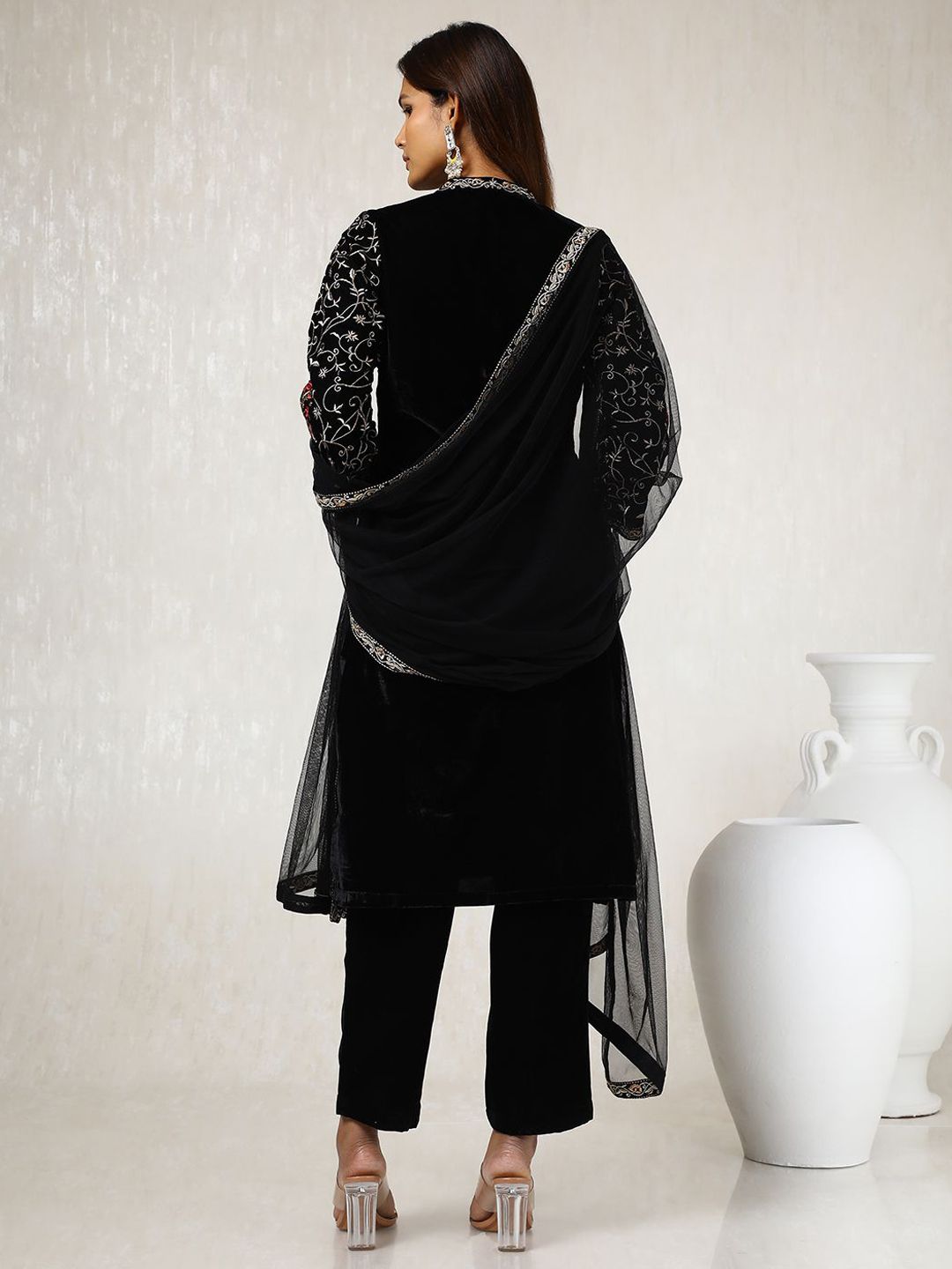 Dhiyona SO Women's Black Floral Embroidered Regular Velvet Straight Kurta With Trouser With Dupatta