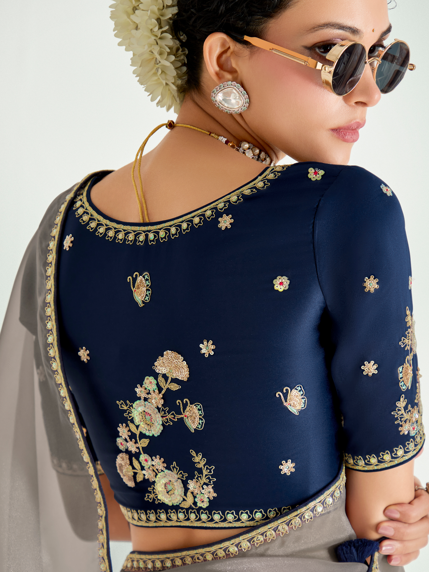 Dhiyona KM Women Royel Blue Shade Organza Saree