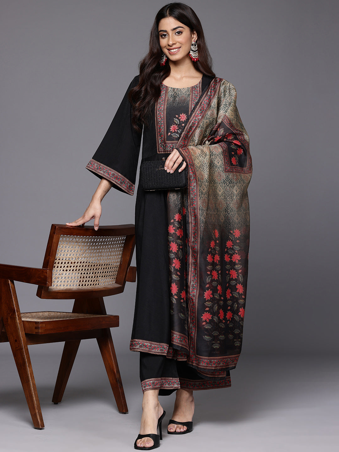 Dhiyona VR Women's Black Floral Printed Embellished Anarkali Kurta Paired With Bottom And Printed Dupatta
