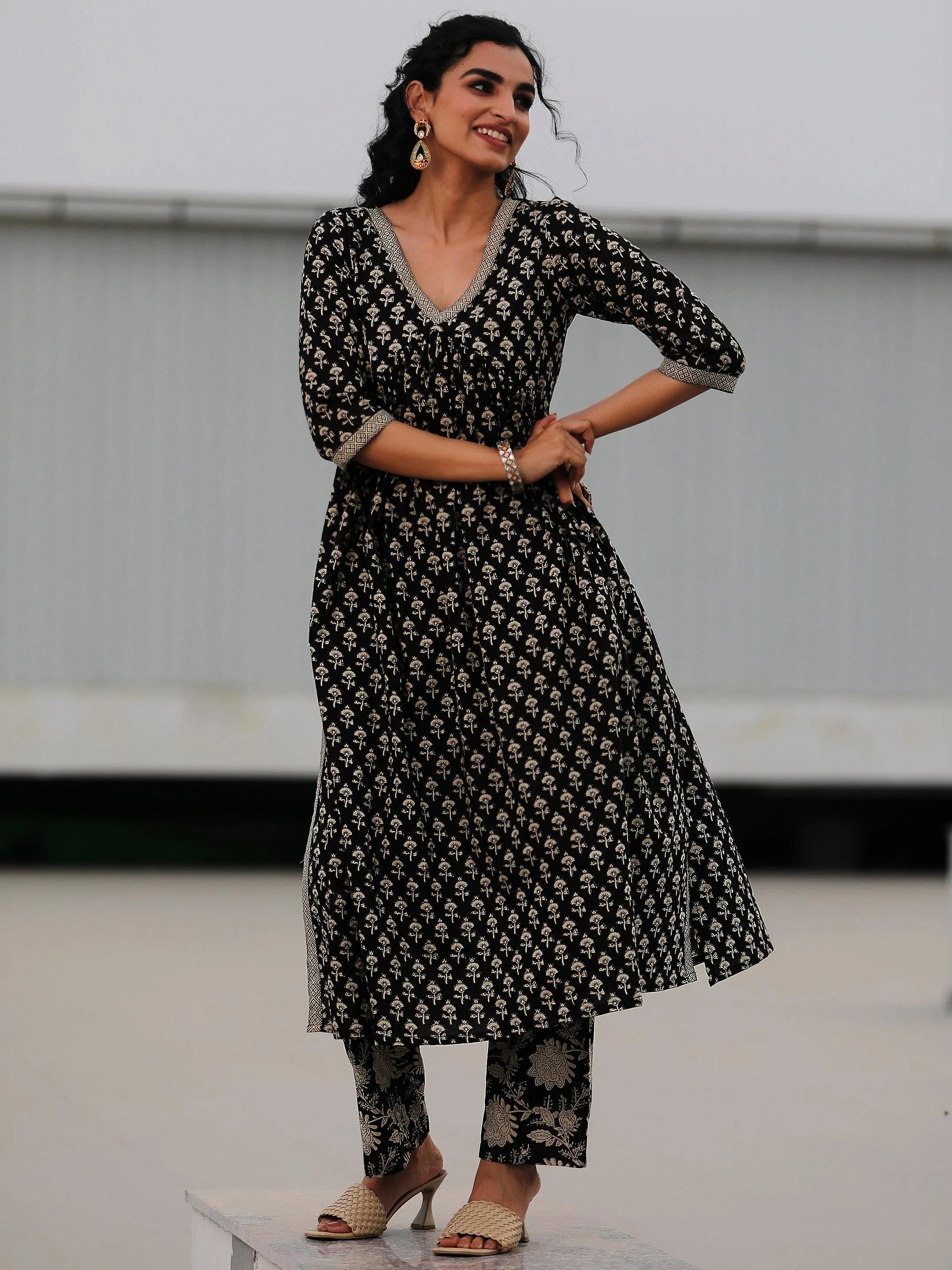 Phae Dinah Cotton Crinkle Black Kurta