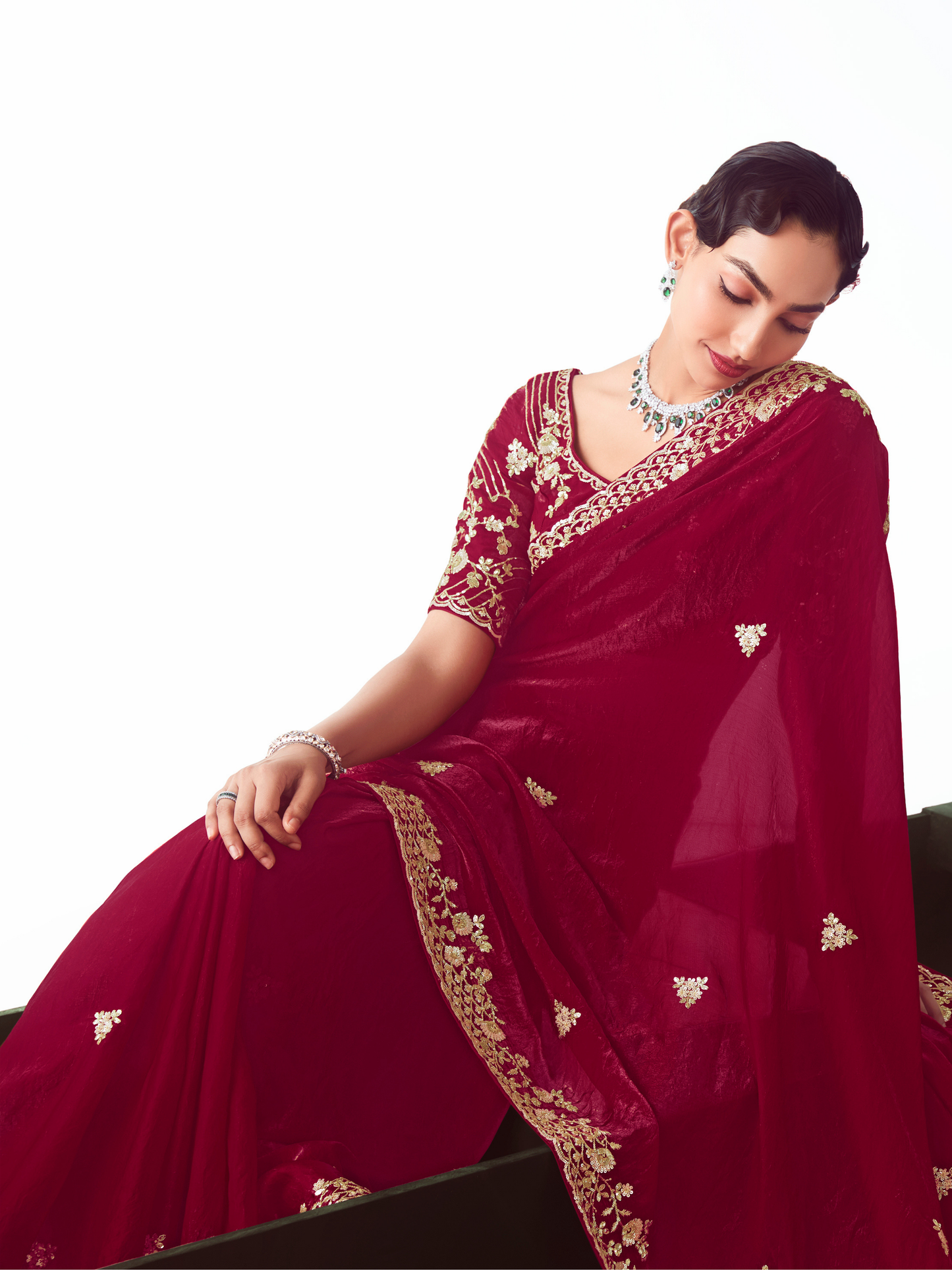 Dhiyona KM Women Red Organza Silk Saree