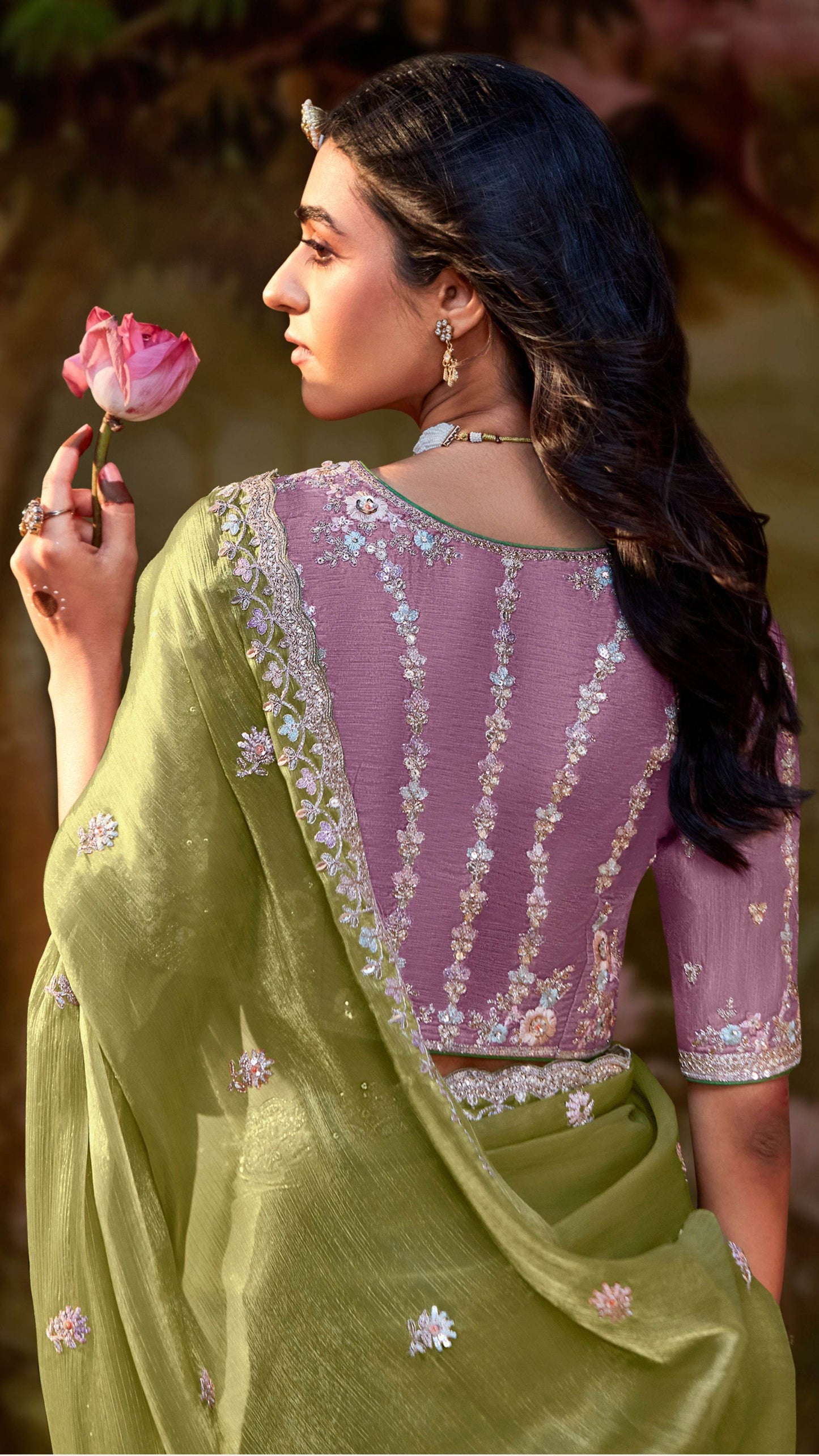 Dhiyona KM Women Light Green Tissue Silk Saree