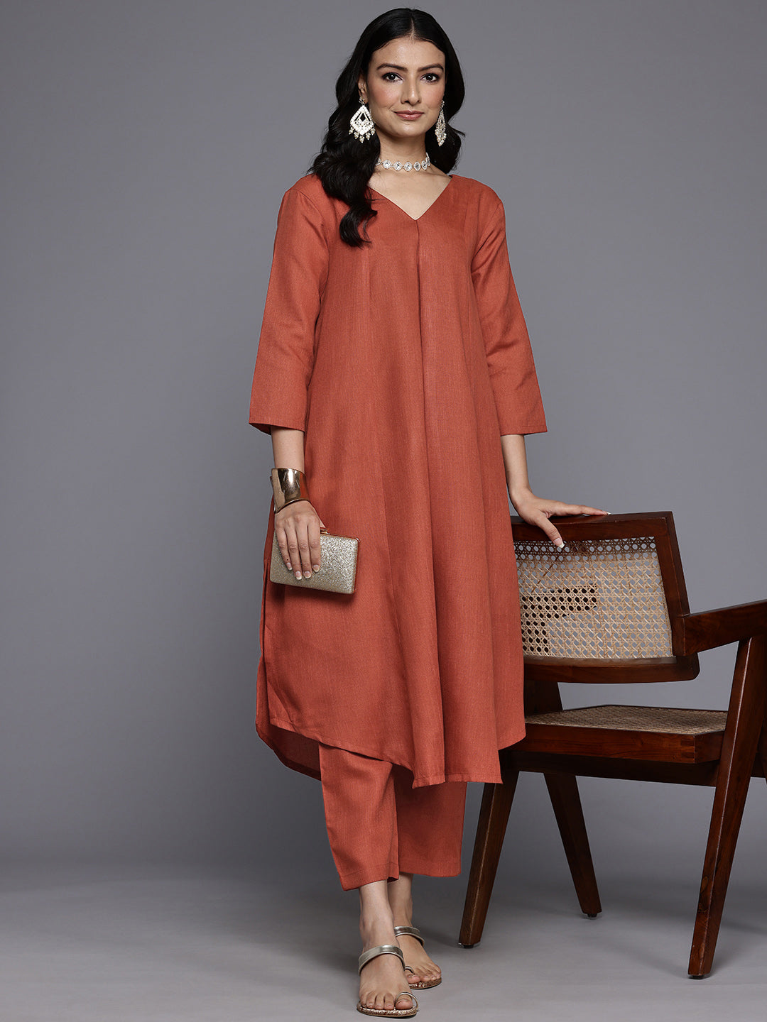 Dhiyona VR Women's Orange Solid A-Line Kurta Paired With Tonal Bottom