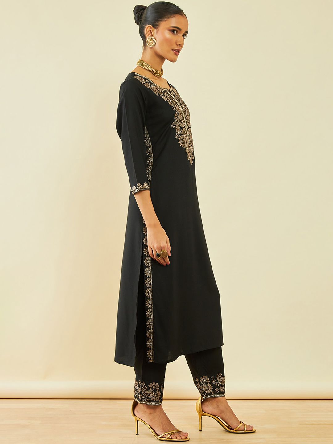 Dhiyona SO Women's Ethnic Motifs Yoke Embroidered Regular Sequinned Kurta with Trousers
