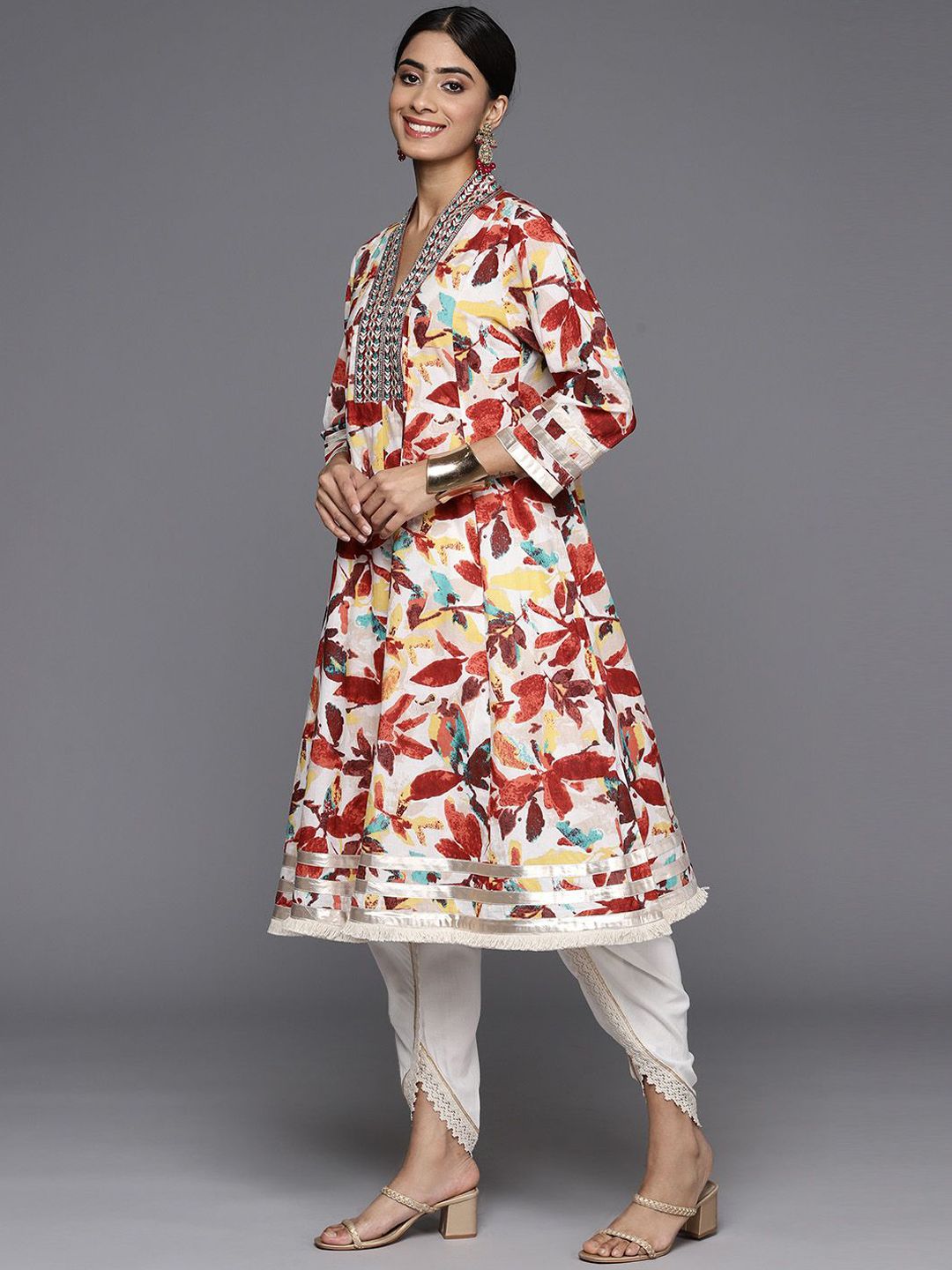 Dhiyona VA Women'sFloral Printed Panelled Mirror Work Pure Cotton Kurta With Dhoti Pants
