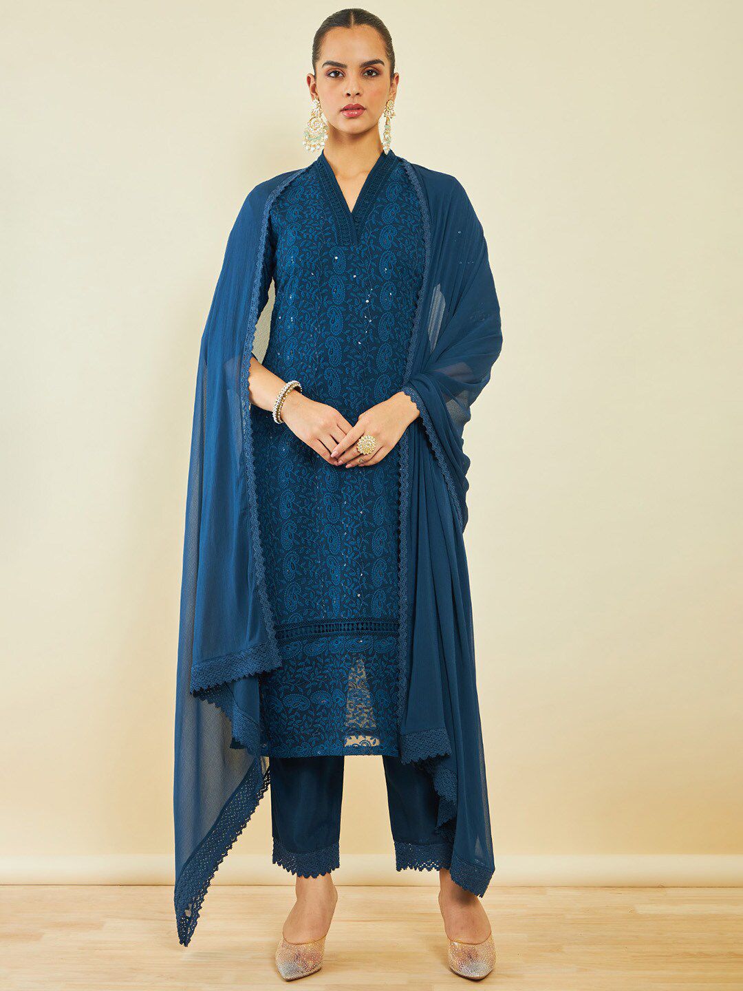 Dhiyona SO Women's Blue Paisey Embroidered Thread Work Straight Kurta & Trousers With Dupatta