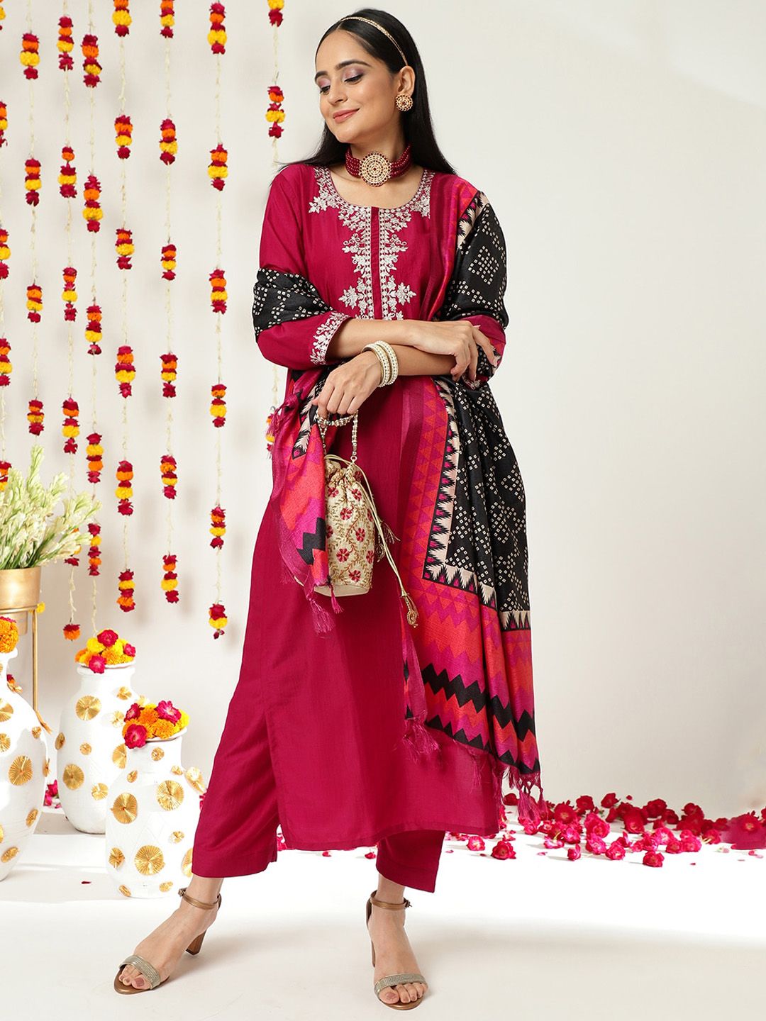 Dhiyona VA Women's Ethnic Motifs Yoke Design Zari Work Striaght Kurta & Trousers With Dupatta
