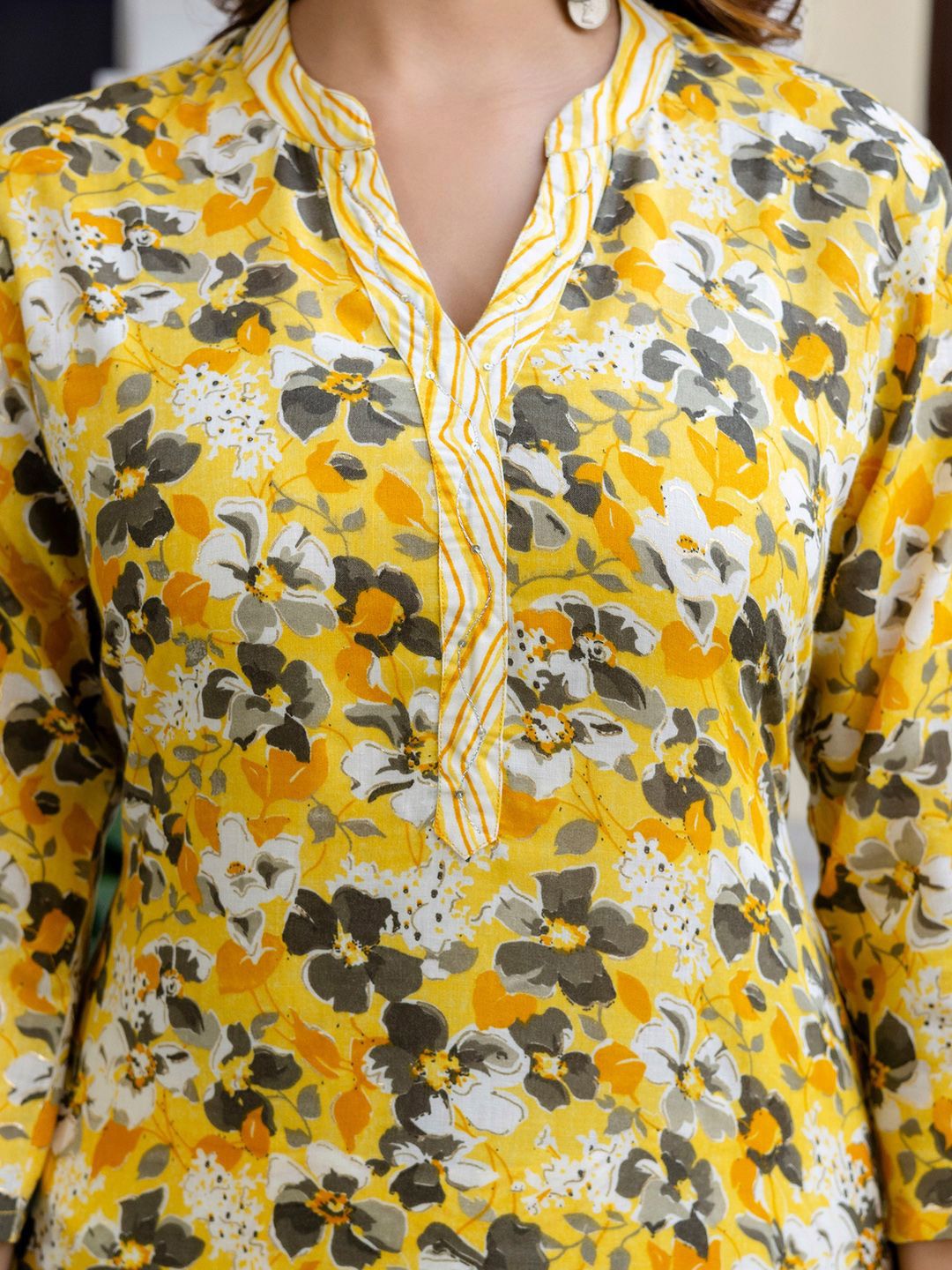 Dhiyona IE Floral Printed Mandarin Collar Pure Cotton Kurta With Trousers & Dupatta